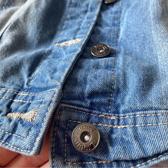 Blue Jean Jacket with Fitted Silhouette - Picture 4 of 7